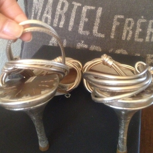 - Max Studio champagne heels - Picture 2 of 4